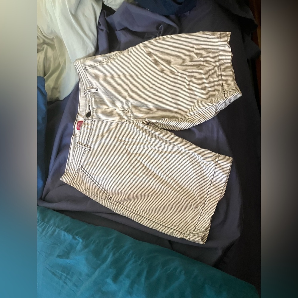Levi's Men's 29 waist Shorts - worn twice